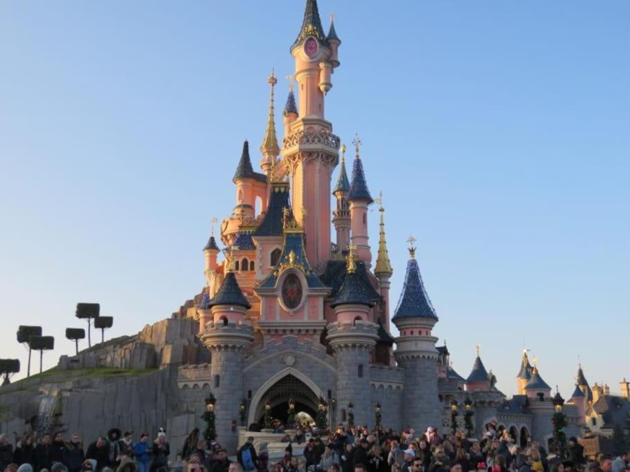 Little Explorer*Studio*Disneyland*Valdeurope*Paris มองต์เตฮวา ภายนอก รูปภาพ
